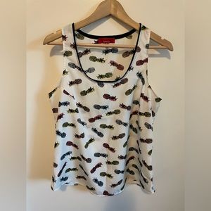 ✨ “Red” Sax Fifth Avenue” Pineapple print 🍍sleeveless tank